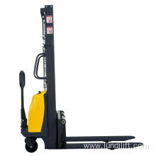 Semi-electric pallet stacker with push rod